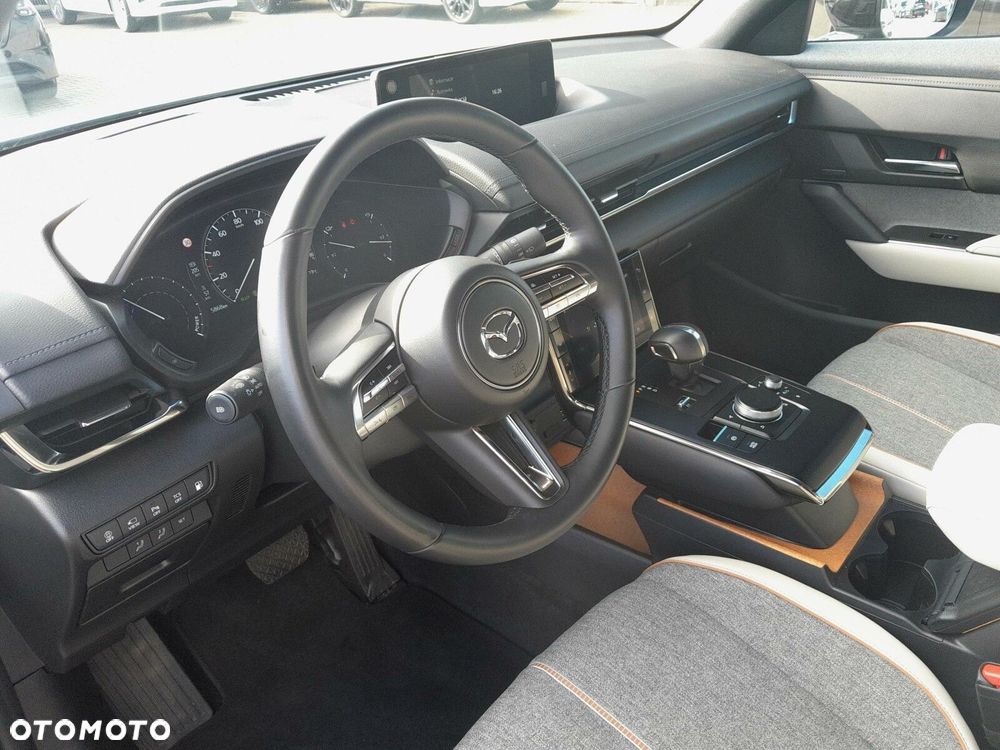 Mazda MX-30 R-EV PHEV Makoto - 12
