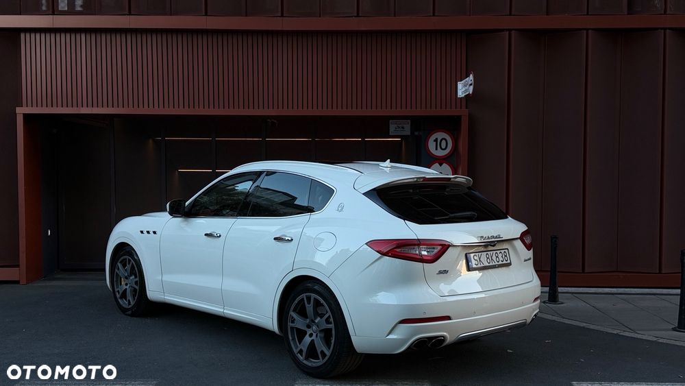 Maserati Levante 2017 photo 5