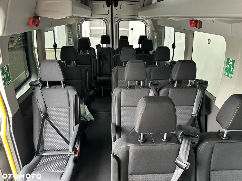 Ford Transit L2H3 Limited - 19