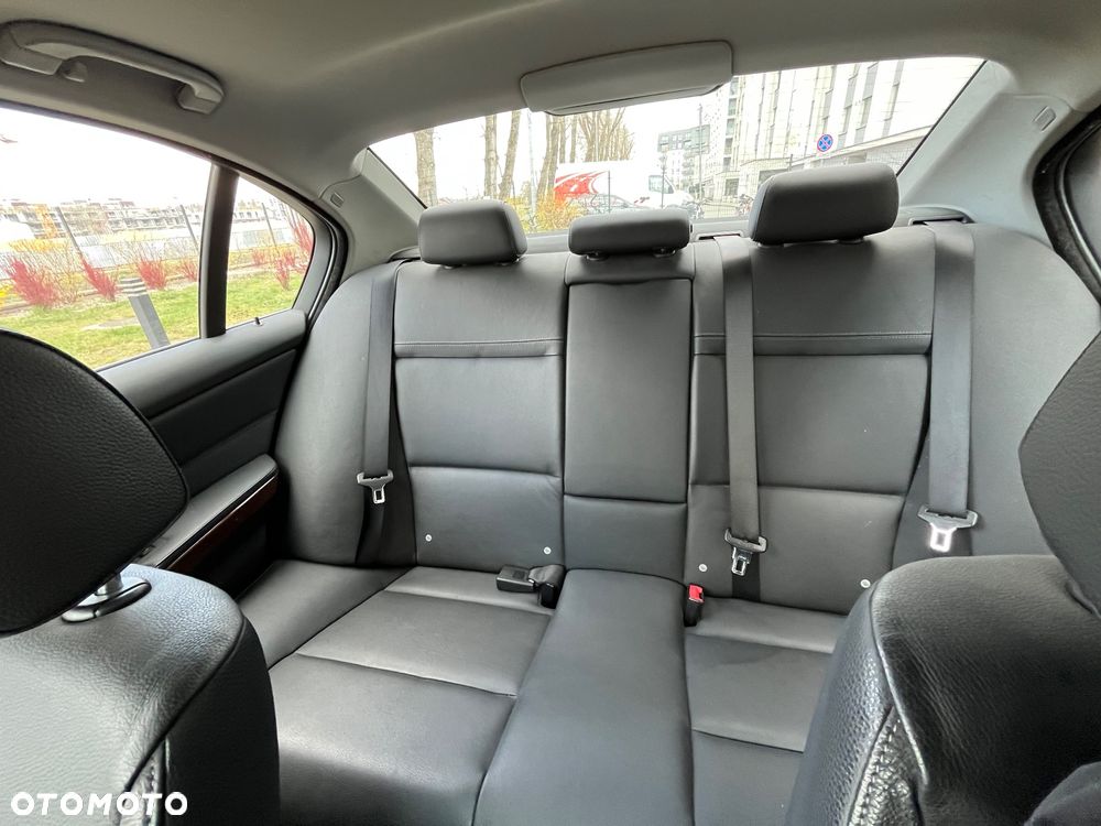 BMW Seria 3 325i - 8