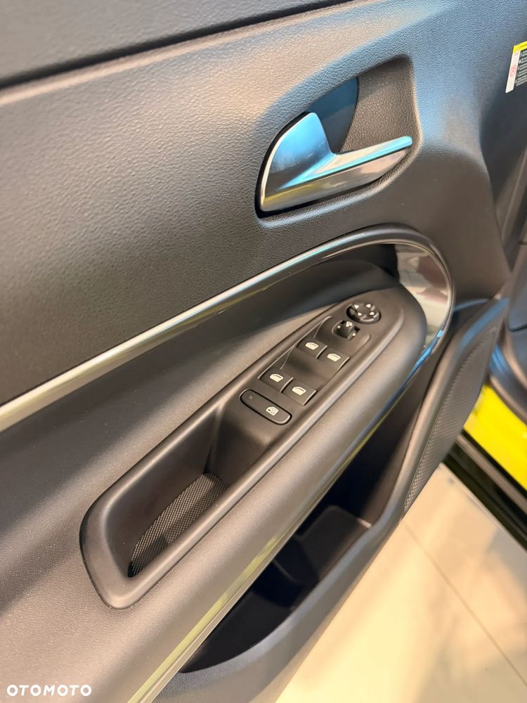 Fiat 600 1.2 Turbo Sport eDCT - 16