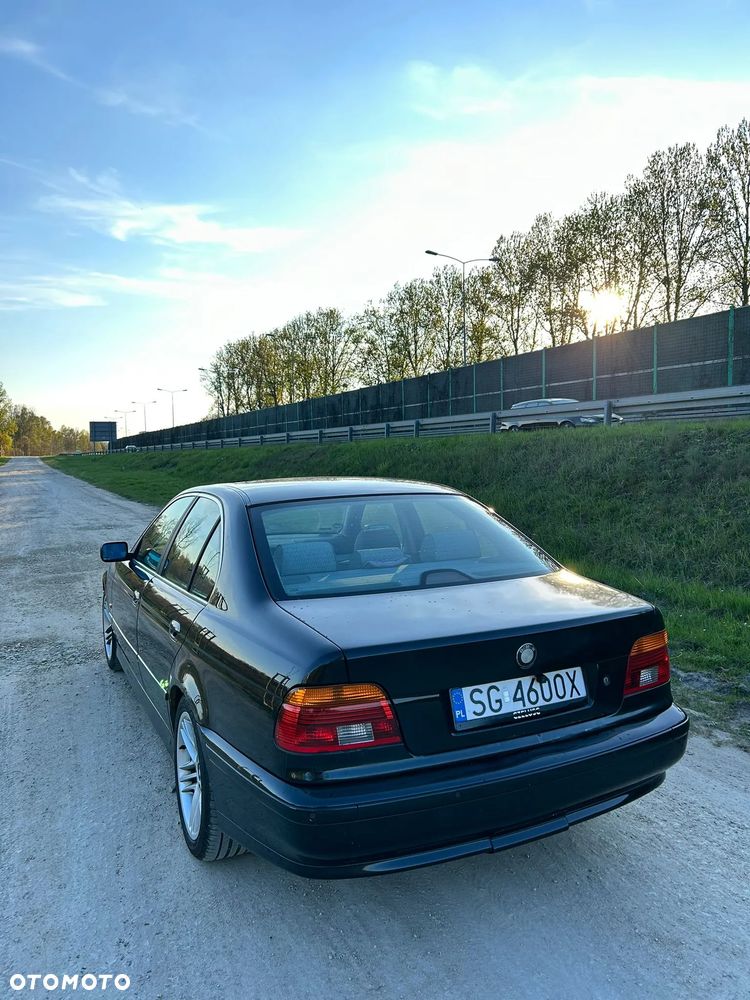 BMW Seria 5 525i - 8