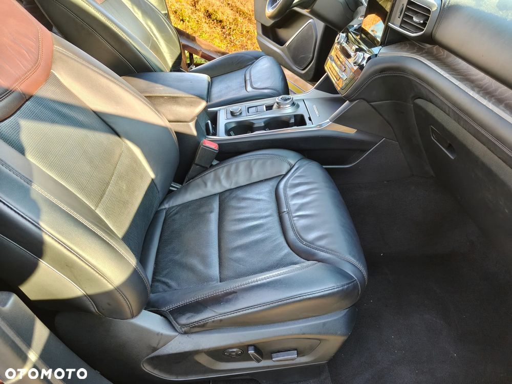 Ford Explorer 3.0 EcoBoost PHEV 4WD Platinum - 26