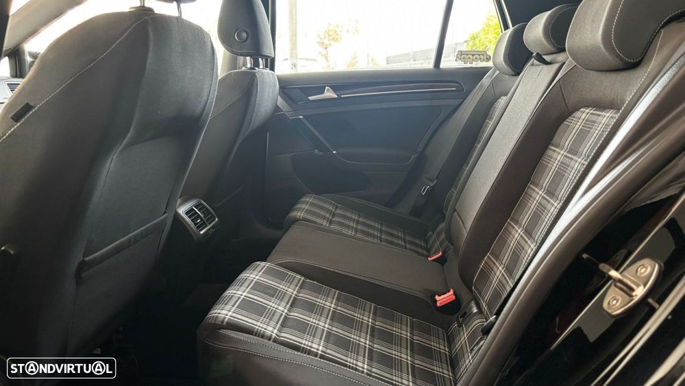 VW Golf 2.0 TDI GTD - 4