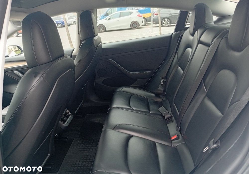 Tesla Model 3 - 19