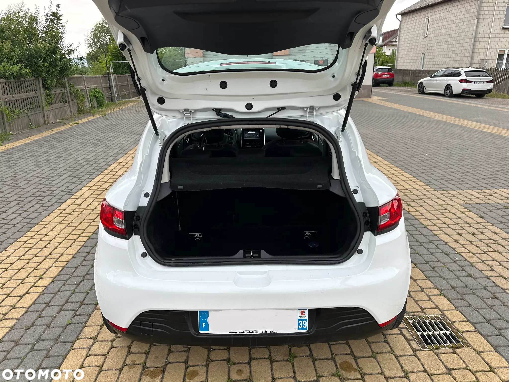 Renault Clio 1.2 16V 75 Limited - 11