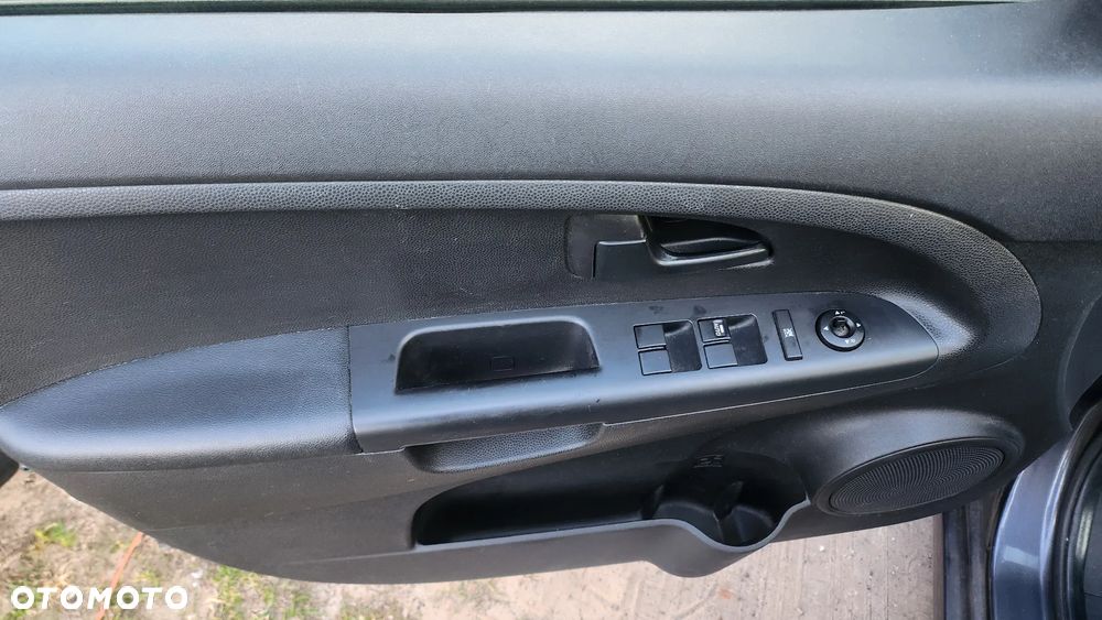 Kia Venga 1.4 CVVT ISG Vision - 17