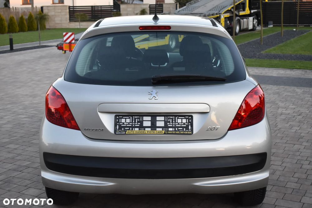 Peugeot 207 75 Urban Move - 8