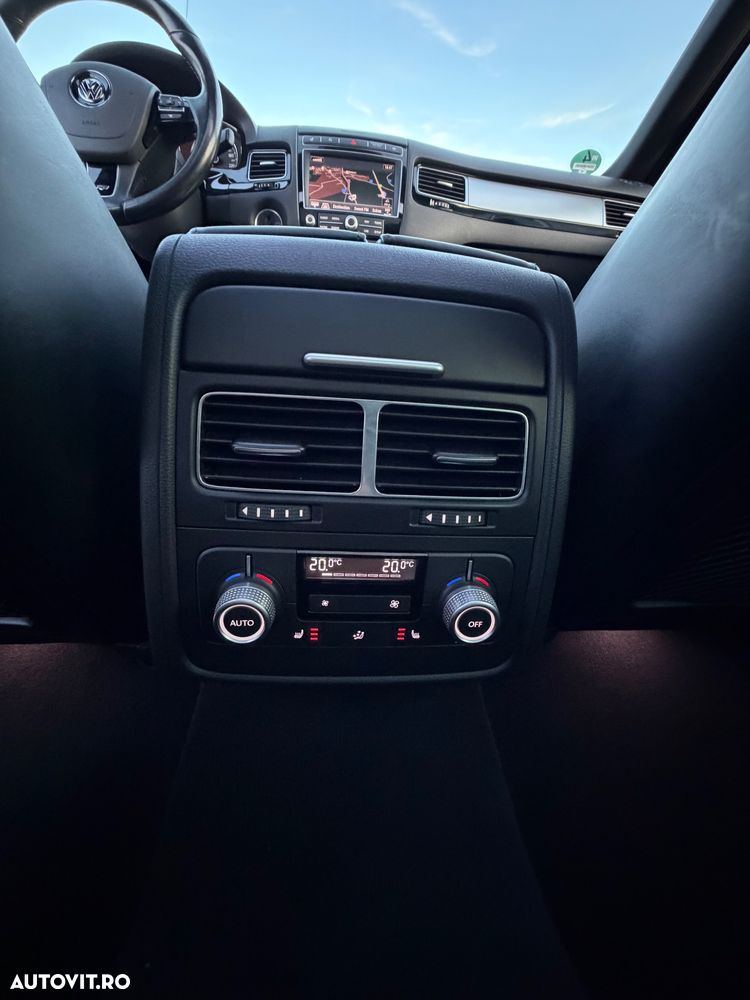 Volkswagen Touareg - 21