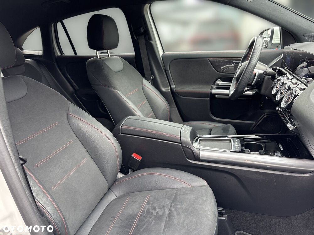 Mercedes-Benz GLA - 19