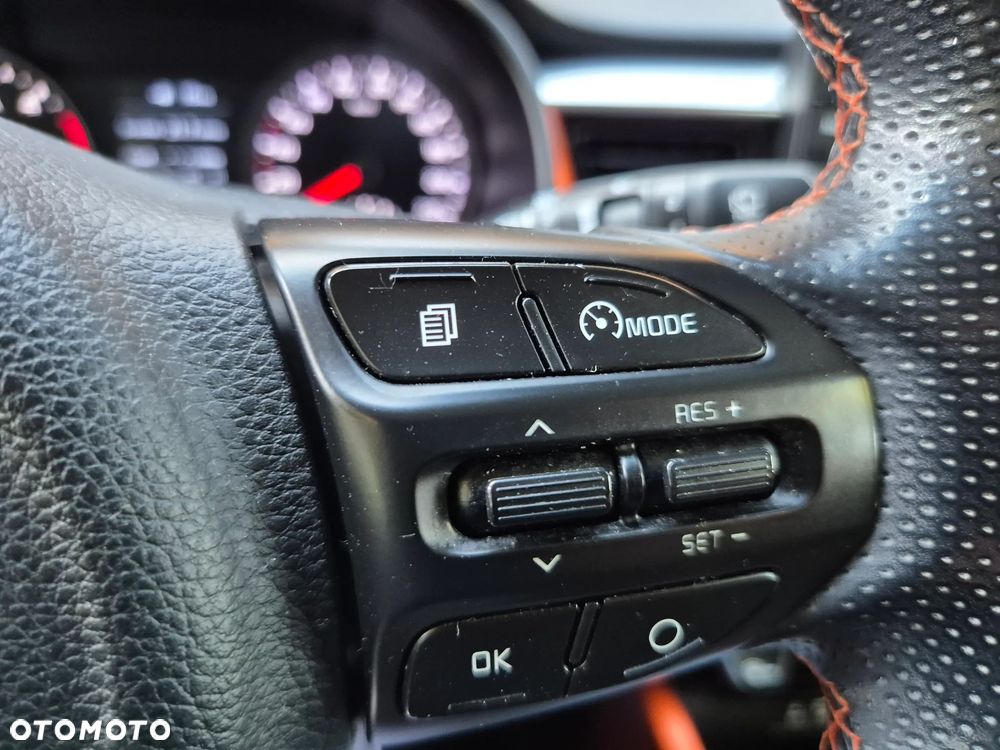Kia Stonic 1.6 CRDi Platinum Edition - 11