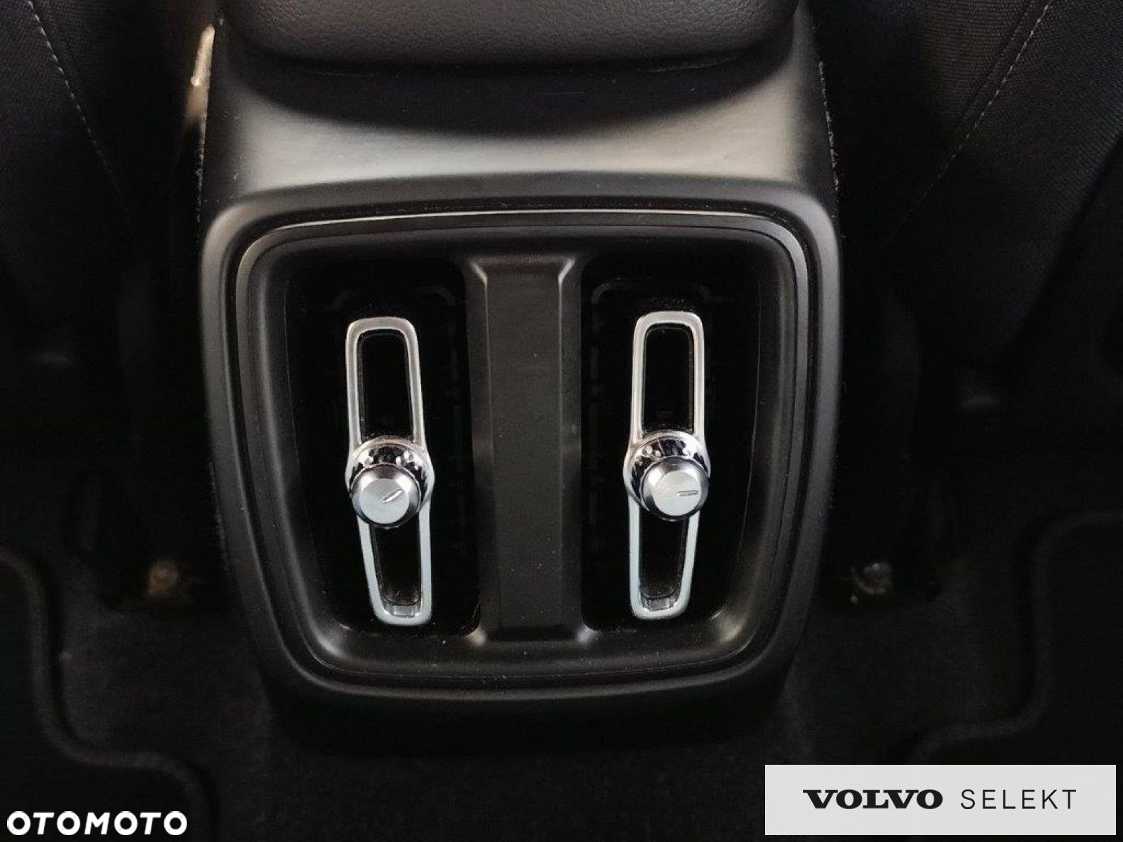 Volvo XC 40 - 36