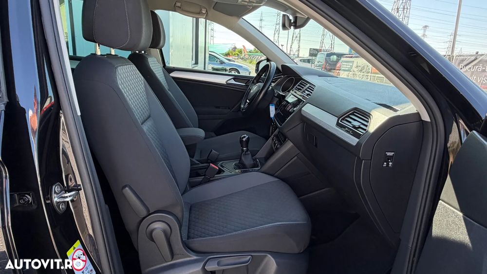 Volkswagen Tiguan - 16