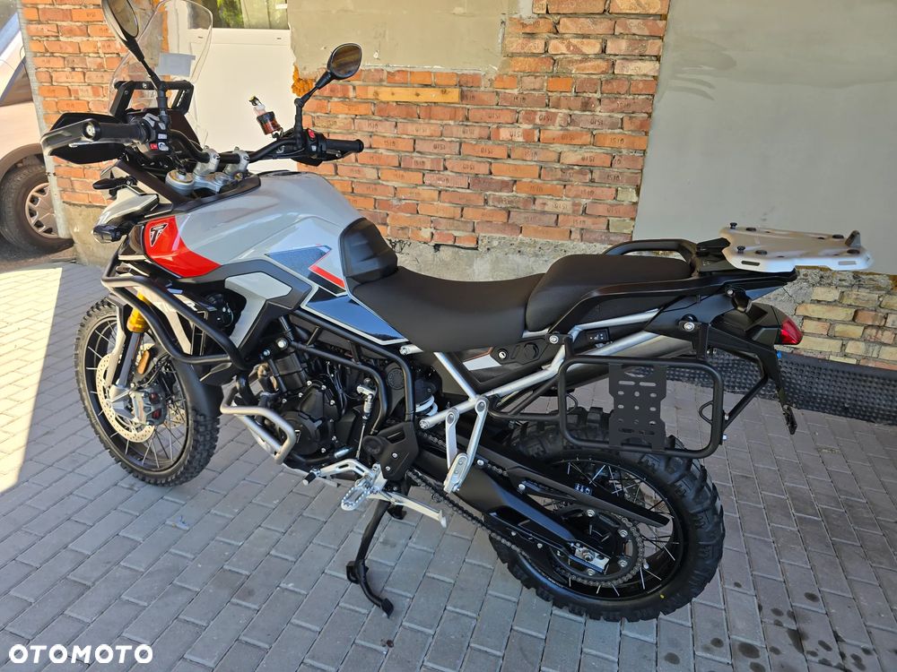 Triumph Tiger - 9