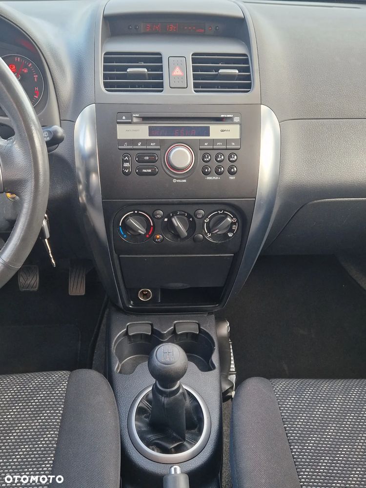 Suzuki SX4 - 16