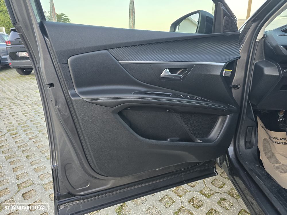 Peugeot 3008 BlueHDi 130 Stop & Start EAT8 Allure - 36