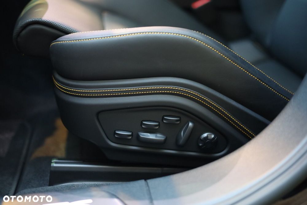 Porsche Panamera GTS - 19