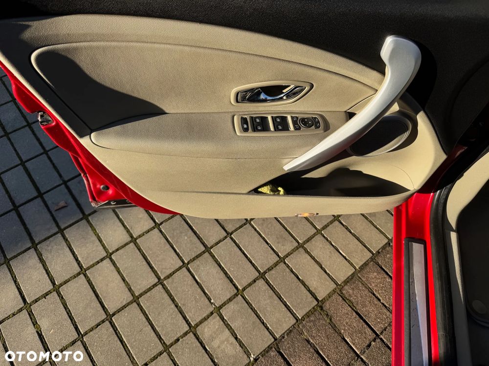 Renault Fluence 1.6 16V Authentique - 10