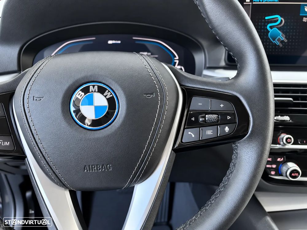 BMW 520 e Line Luxury - 27