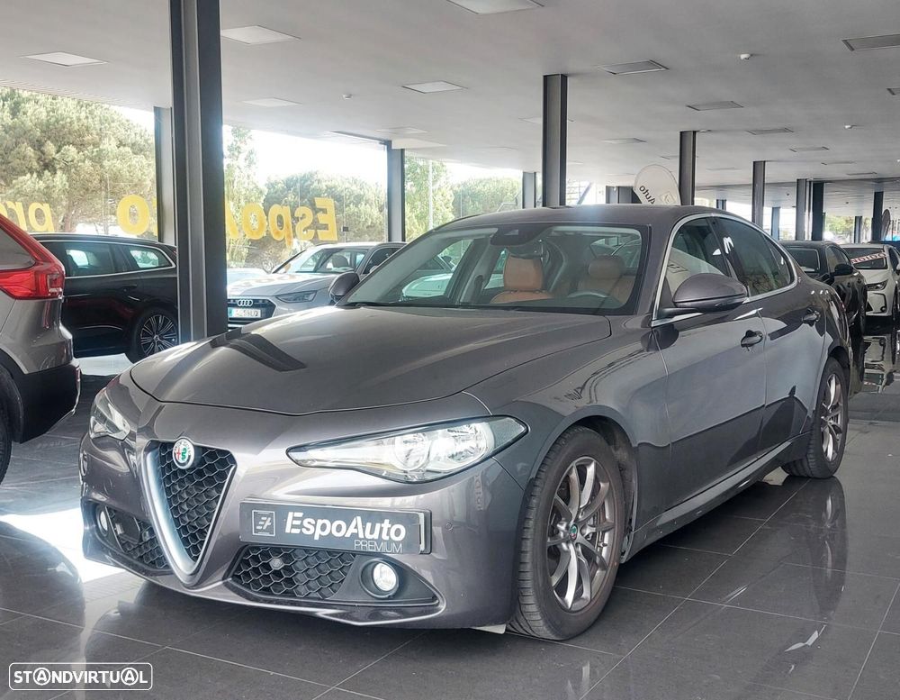 Alfa Romeo Giulia 2.2 D - 2
