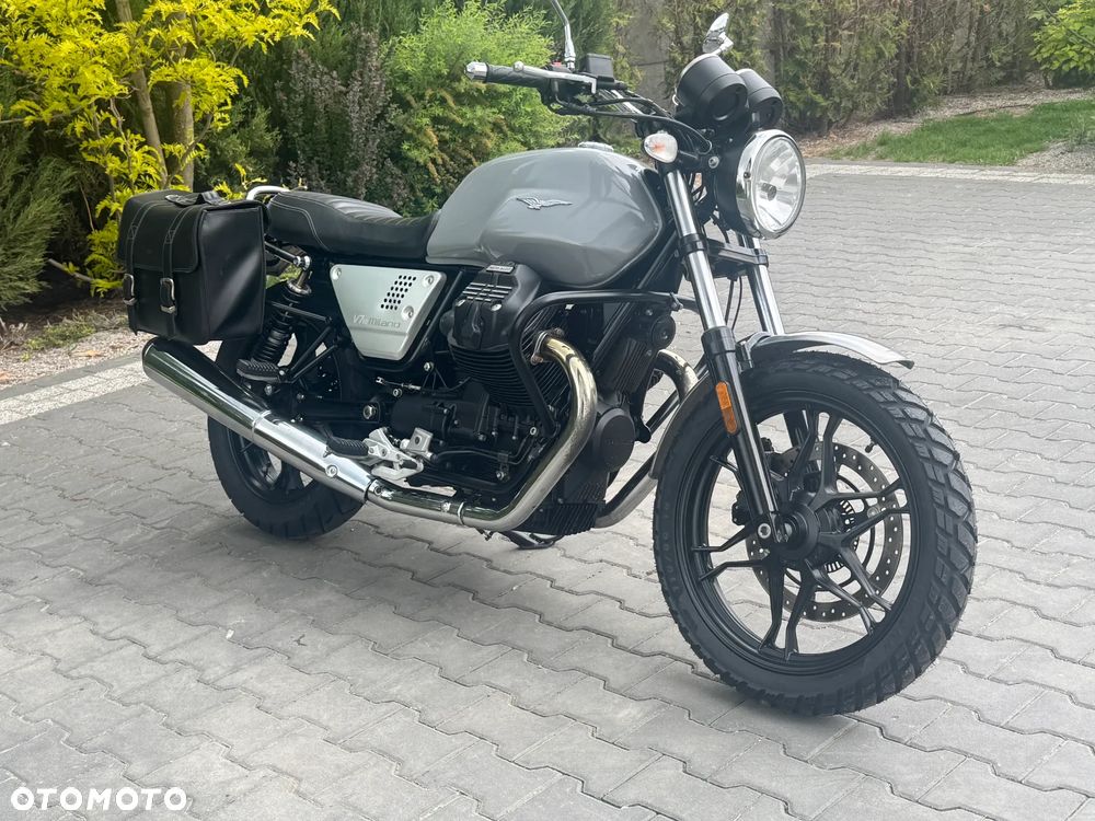 Moto Guzzi V7 - 7