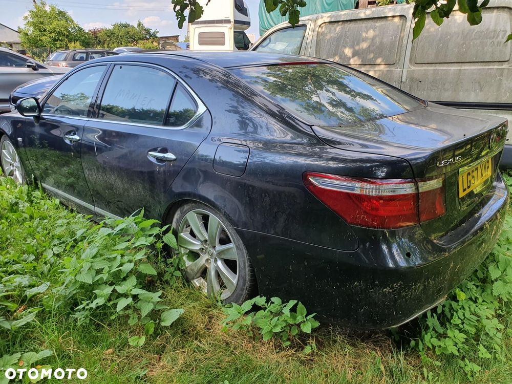 Lexus LS 600h L Prestige - 4
