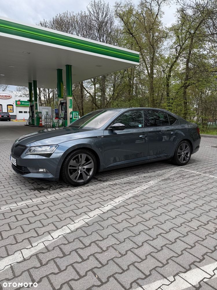 Skoda Superb 2.0 TSI Sportline DSG - 8