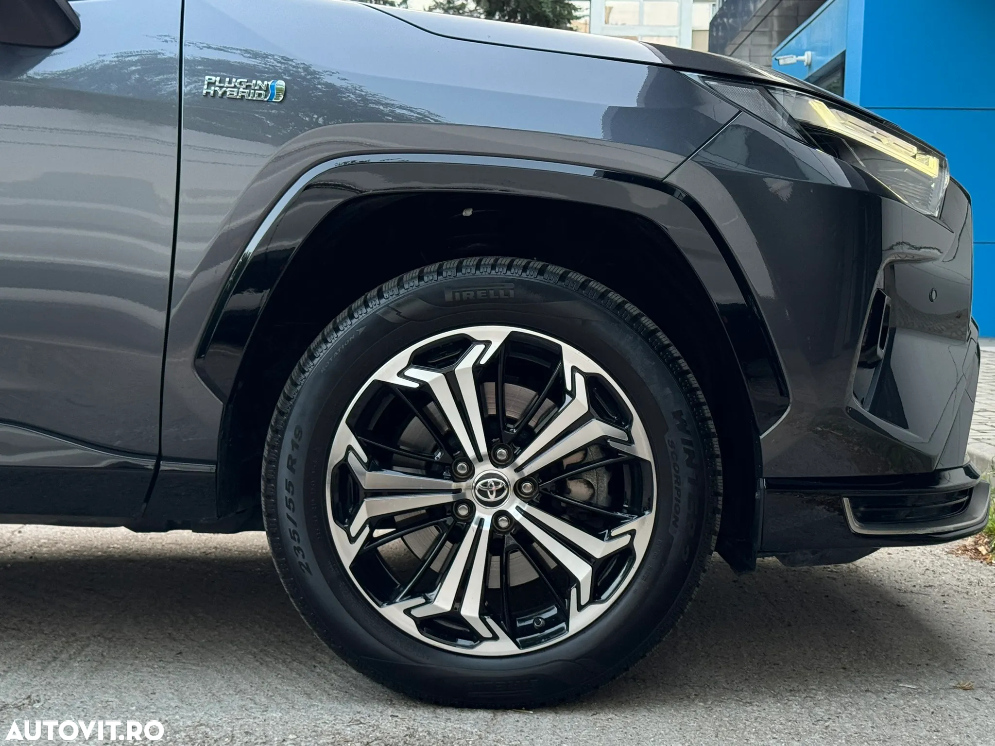 Toyota RAV4 - 11