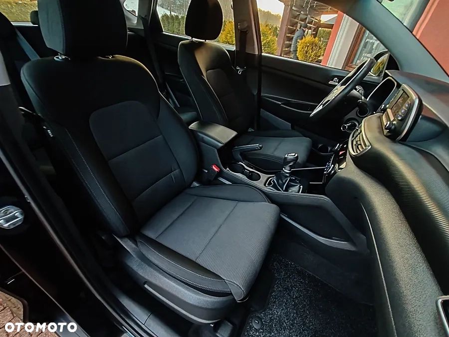 Hyundai Tucson 1.6 GDi 2WD Select - 32