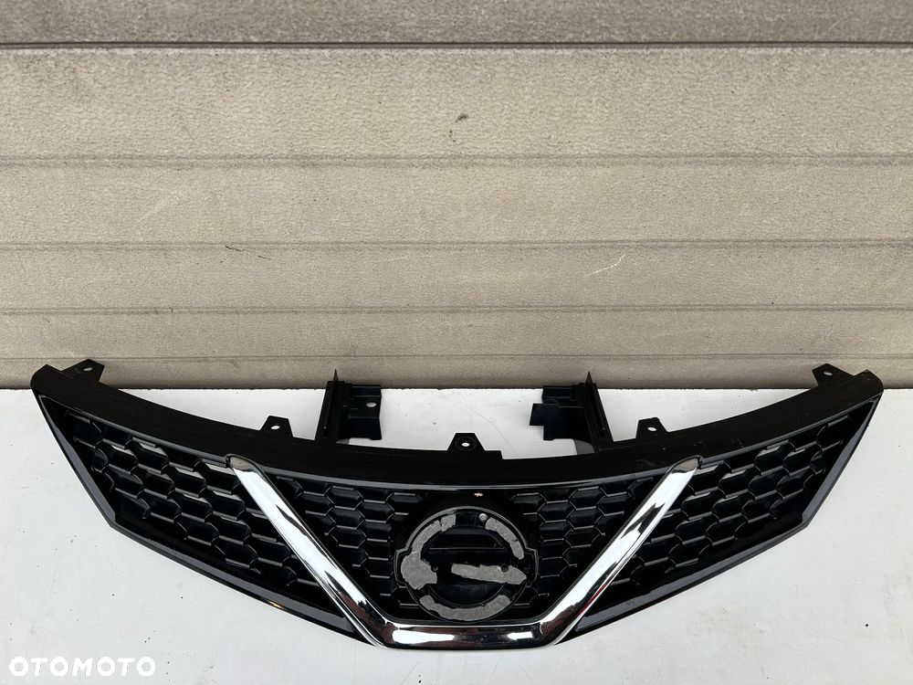 NISSAN PULSAR GRILL ATRAPA CHROM EMBLEMAT - 2