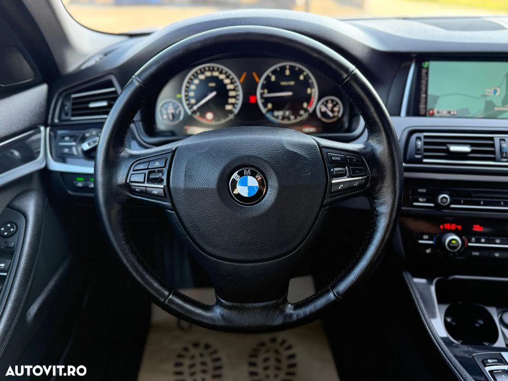 BMW Seria 5 520d Aut. - 11