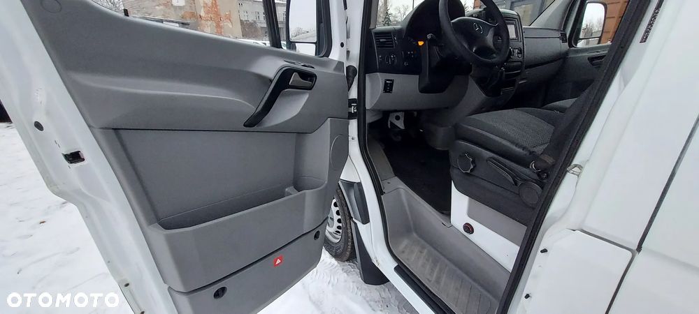 Mercedes-Benz SPRINTER - 12