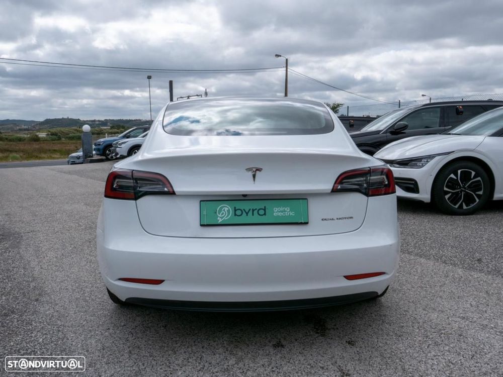 Tesla Model 3 - 11