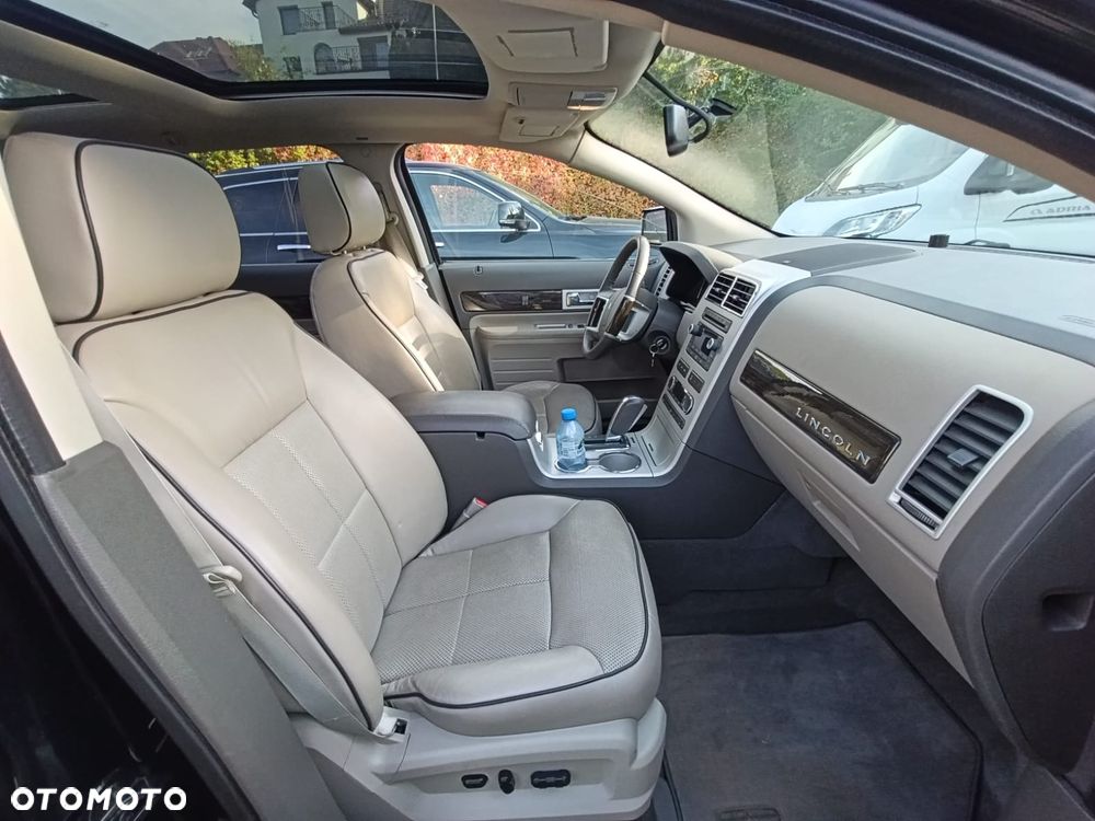 Lincoln MKX - 11