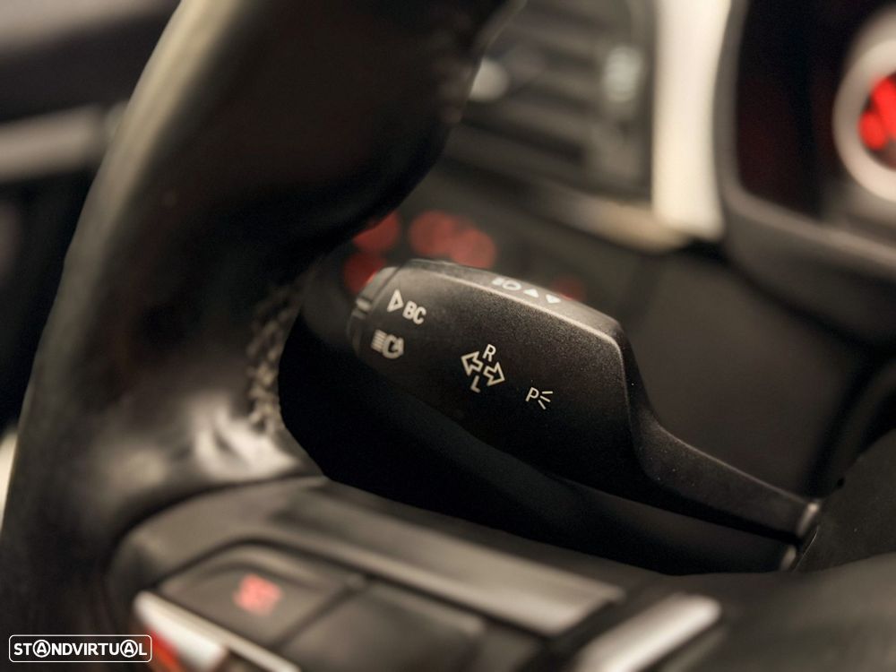 BMW 320 d Pack M - 43