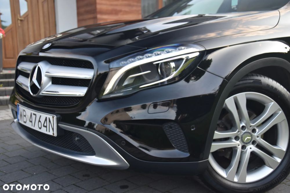 Mercedes-Benz GLA 200 7G-DCT Urban - 18