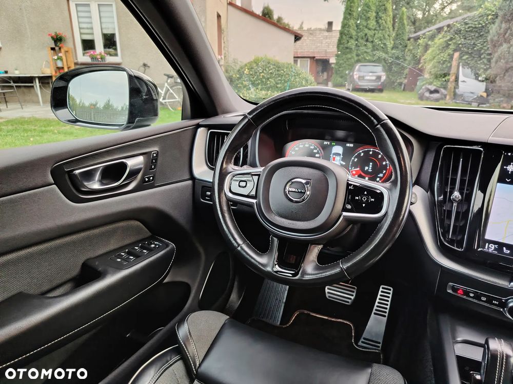 Volvo XC 60 B4 B R-Design - 31