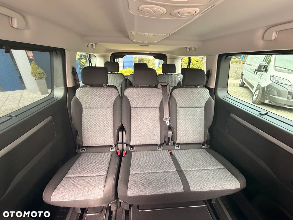 Peugeot Traveller 2.0 BlueHDi Long Business EAT8 - 21