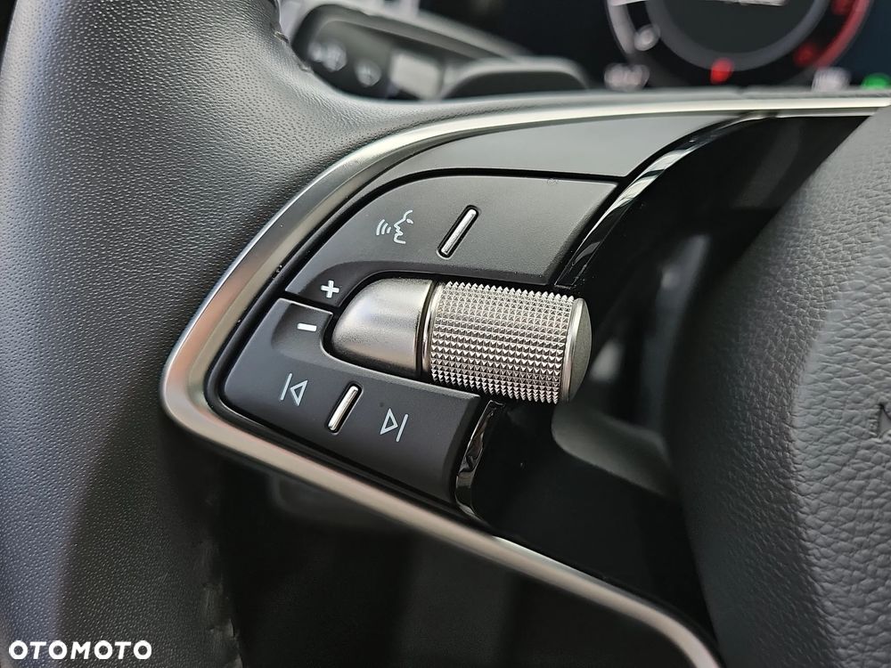Skoda Superb 2.0 TDI SCR Essence DSG - 29