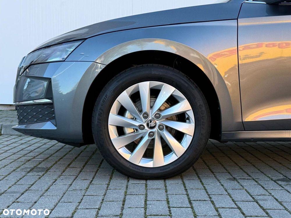 Skoda Octavia 1.5 TSI mHEV Selection DSG - 6