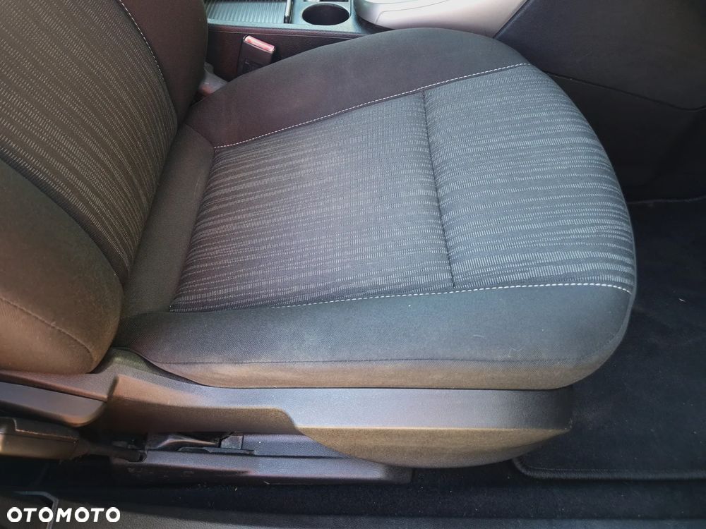 Opel Astra 1.4 Turbo Design Edition - 36