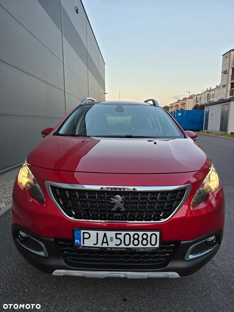 Peugeot 2008 1.2 Pure Tech GPF Signature S&S - 2