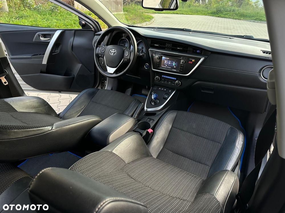 Toyota Auris - 22
