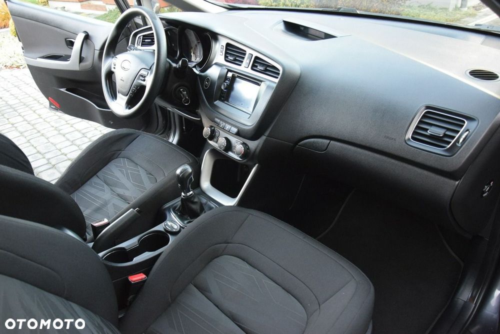 Kia Ceed 1.4 CVVT Attract - 30