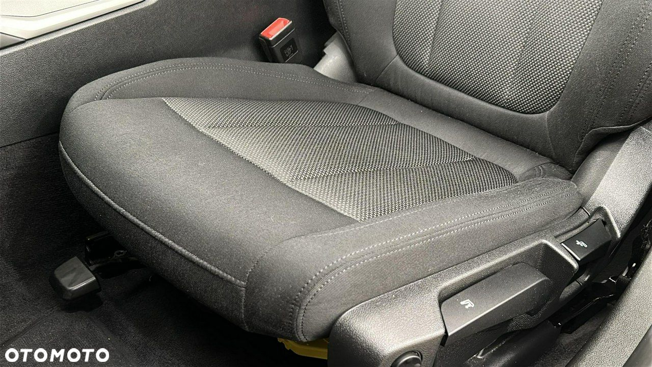 BMW Seria 3 318d - 18