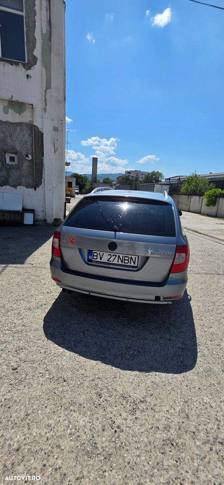 Skoda Superb 1.6 TDI FAMILY - 7