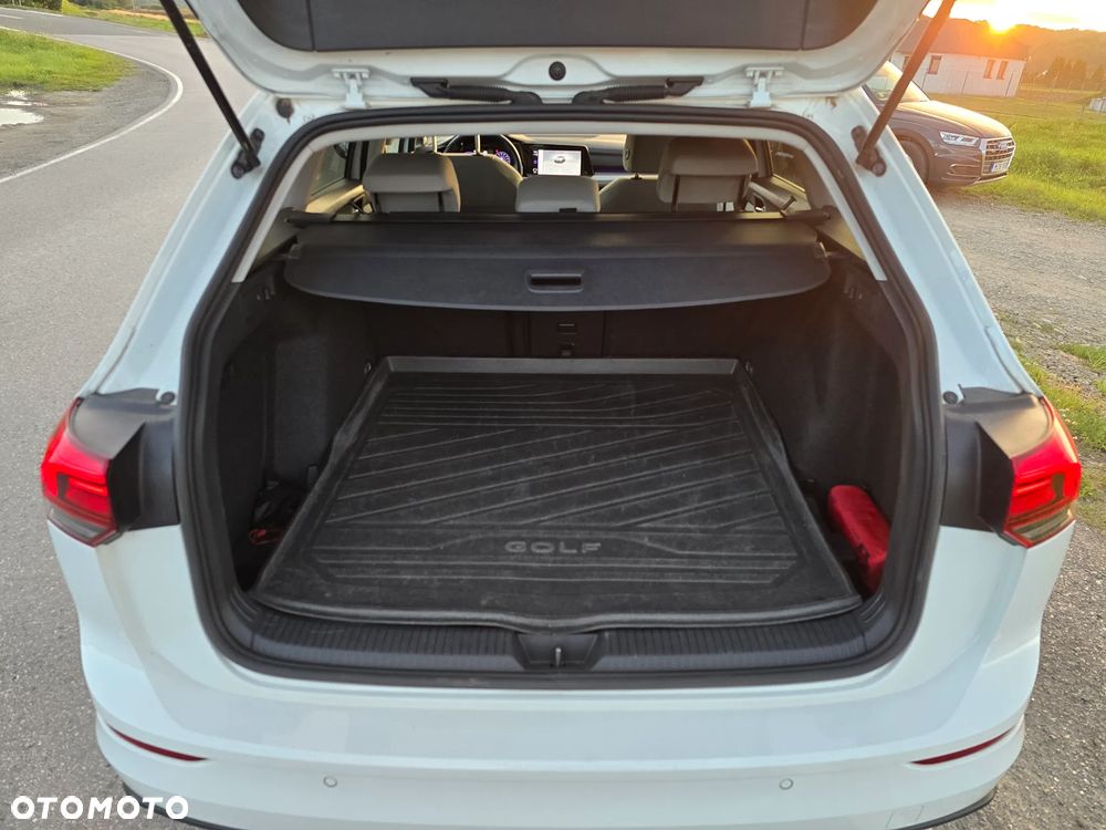 Volkswagen Golf - 22