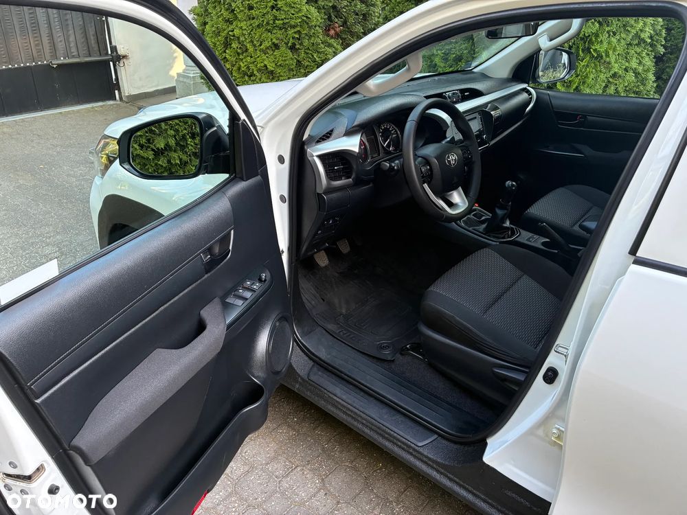 Toyota Hilux 2.4 D-4D Double Cab DLX 4x4 - 14