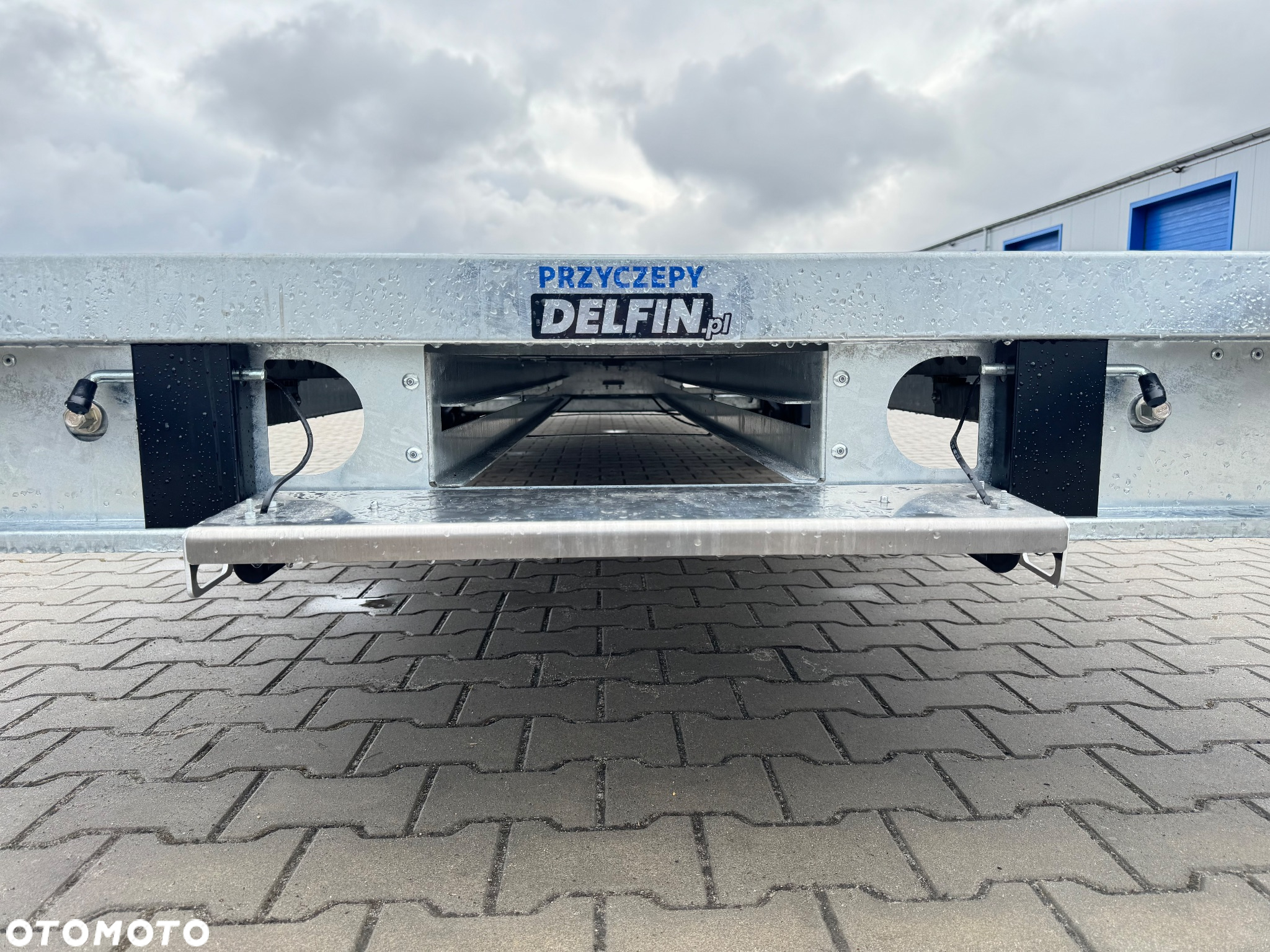 Lorries PL35-8521 laweta na dwa auta 3500kg wypełnienie podłogi ALU 3 osie - 25