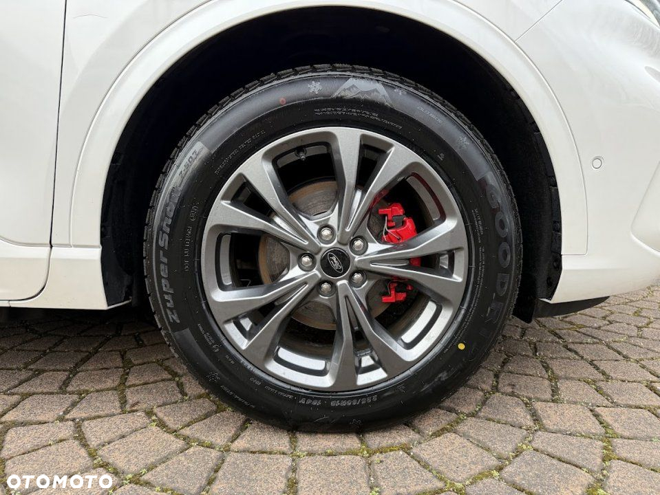 Ford Kuga - 8